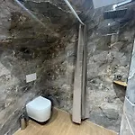 Adriatik Guest house Permet