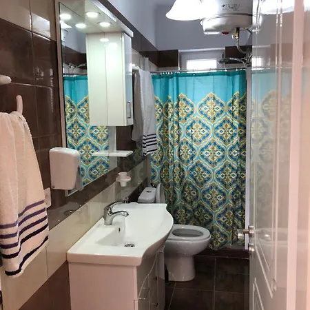 Adriatik Guest house Permet