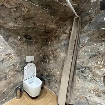 Adriatik 게스트하우스 4*