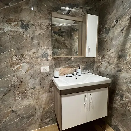 Adriatik 게스트하우스 4*