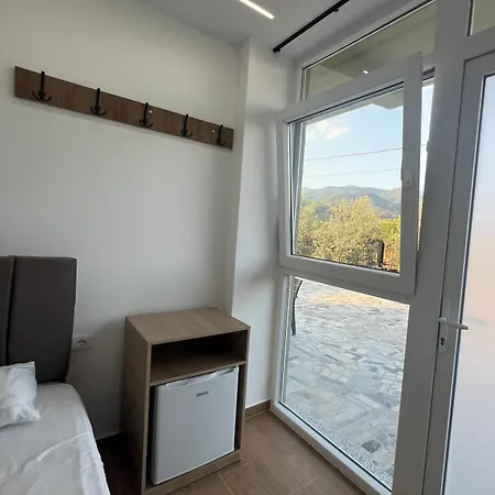 Adriatik 招待所 Përmet