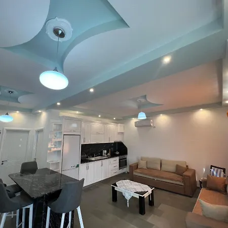 Adriatik בית הארחה 4*