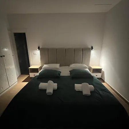 Adriatik בית הארחה Përmet