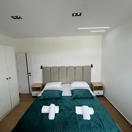 בית הארחה Adriatik 4*