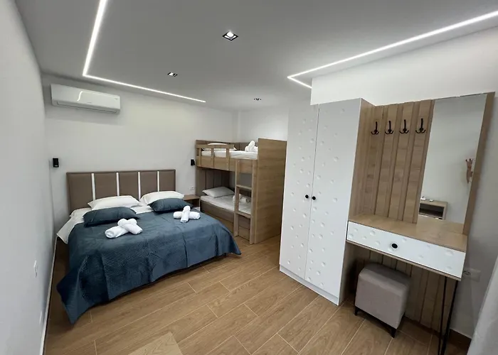 Adriatik Guest house Permet