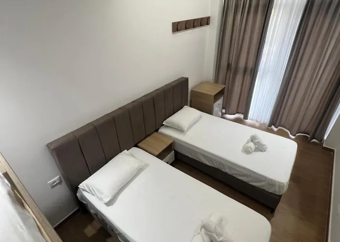 招待所 Adriatik 4*